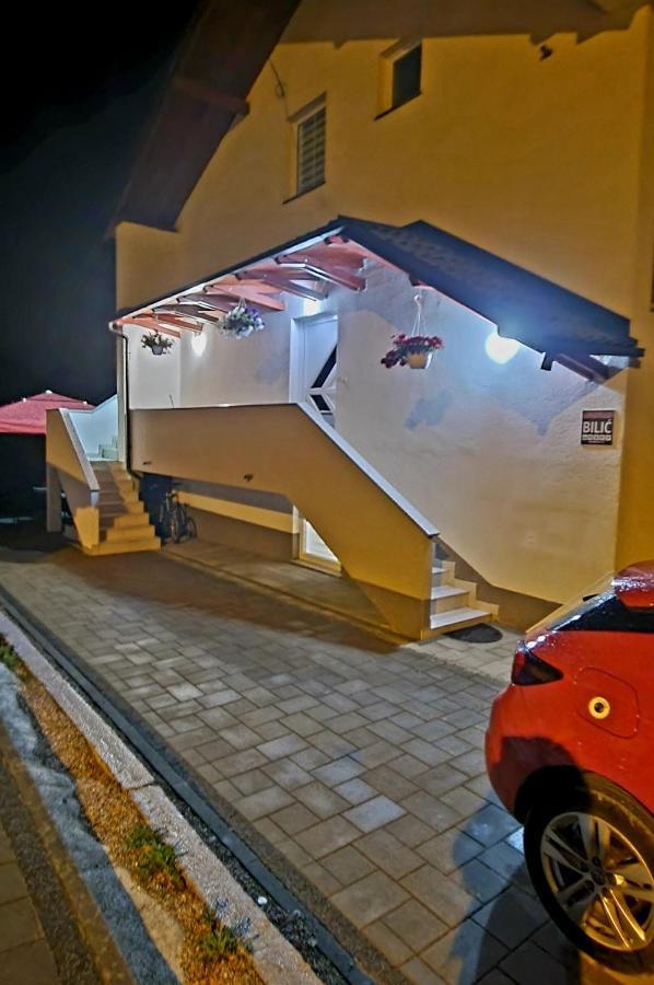 Apartmani Bilic Korenica Buitenkant foto