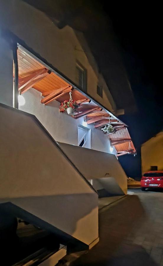 Apartmani Bilic Korenica Buitenkant foto