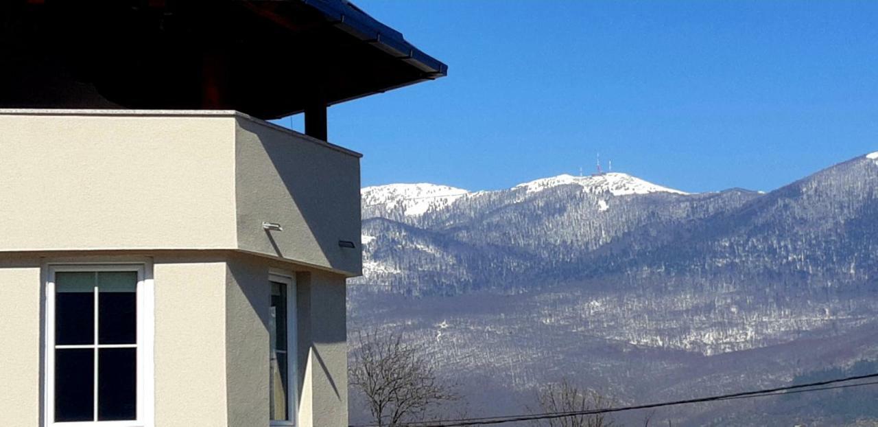 Apartmani Bilic Korenica Buitenkant foto