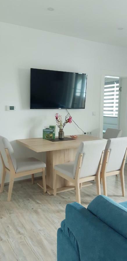 Apartmani Bilic Korenica Buitenkant foto