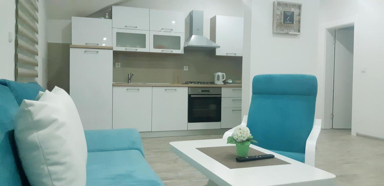 Apartmani Bilic Korenica Buitenkant foto